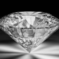 obraz-szklo-diament-brylant-czarno-bialy-fragment.webp