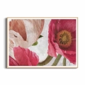 plakat-drewniana-ramka-przod-delikatne-duze-kwiaty.webp