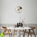 zegar-30x30-kolo-cyfry-wnetrze-harmonia-ksztaltow.webp