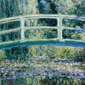 obraz-na-plotnie-claude-monet-lilie-wodne-i-most-japonski-fragment.webp