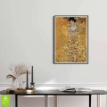 plakat-czarna-ramka-wnetrze-gustav-klimt-zlota-adela-reprodukcja.webp
