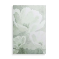 obraz-na-plotnie-z bialymi-kwiatami-na-teksturowym-szarozielonym-tle-przod-pion.webp