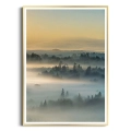 plakat-złota-ramka-przod-wschod-slonca-nad-lasem-we-mgle-III.webp