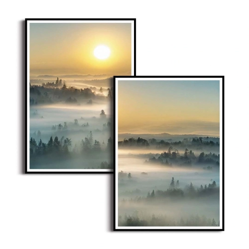 zestaw-plakatow-przod-wschod-slonca-nad-lasem-we-mgle.webp