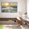 zestaw-plakatow-wnetrze-wschod-slonca-nad-lasem-we-mgle.webp