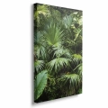 obraz-na-plotnie-gesta-dzungla-zielone-liscie-palmy-3D-bok-pion.webp