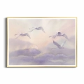 plakat-złota-ramka-przod-lecace-labedzie-w-chmurach.webp