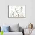 plakat-drewniana-ramka-wnetrze-delikatne-kwiaty-i-ptaki.webp