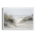 plakat-srebrna-ramka-przod-wydmy-nad-morzem-z-trawami.webp
