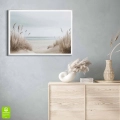 plakat-srebrna-ramka-wnetrze-plaza-z-trawami.webp