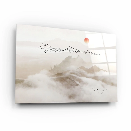 obraz-na-szkle-akrylowym-pejzaz-gorski-w-odcieniach-bezu-z-mgla-i-ptakami-bok.webp