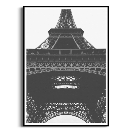 plakat-czarna-ramka-widok-na-wieze-eiffla-w-paryzu.webp