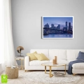 Plakat-panorama-manhattanu-o-zmierzchu-biala-rama-wnetrze_web.webp