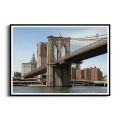 Plakat-most-brooklinski-o-poranku-czarna-rama_web.webp