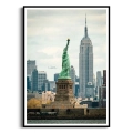 Plakat-statua-wolnosci-na-tle-nowego-jorku-czarna-ramka_web.webp