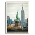 Plakat-statua-wolnosci-na-tle-nowego-jorku-drewniana-ramka_web.webp