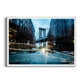 Plakat-Manhattan-Bridge-miedzy-budynkami-srebrna-ramka_web.webp