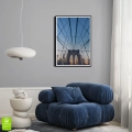 plakat-most-brooklinski-stal-i-blekit-czarna-ramka-wnetrze_web.webp