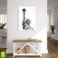 Plakat-statua-wolnosci-w-czerni-i-bieli-bez-ramy-wnetrze_web.webp