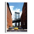 Plakat-zolta-taksowka-na-tle-manhattan-bridge-biala-rama_web.webp