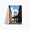 Plakat-zolta-taksowka-na-tle-manhattan-bridge-bok_web.webp