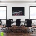Plakat-autostrada-noca-srebrna-rama-wnetrze_web.webp