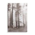 Obraz-pion-zamglony-las-z -jeleniami_web.webp