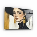 Obraz-na-szkle-poziom-bok-zlota-elegancja-portret-kobiety-w-czarnym-kapeluszu_web.webp