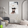 Plakat-rama-srebrna-wnetrze-kobieta-z-bialymi-kwiatami_web.webp