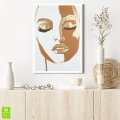 Plakat-rama-biala-wnetrze-zloty-makijaz-portret-twarzy_web.webp