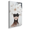 Obraz-na-plotnie-pion-bok-kobieta-z-bialymi-kwiatami_web.webp