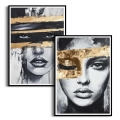 zestaw-2-plakatow-portrety-kobiety-zlote-pasy-glamour-salon_web.webp