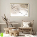 Plakat-poziom-rama-zlota-wnetrze-kwitnace-kwiaty-wisni-na-tle-ksiezyca_web.webp