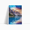 zestaw-2-plakatow-gorskie-jezioro-moraine-kajak-turkus-fiolet-salon1_web.webp