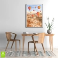 plakat-czarna-wnetrze-balony-nad-gorami-pomarancz-bez_web.webp