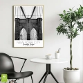plakat-zloto-wnetrze-nowy-jork-brooklyn-bridge-salon-sypialnia-biuro-czarno-bialy_web.webp