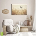 plakat-drewniana-wnetrze-trawy-pampasowe-zurawie-ptaki_web.webp