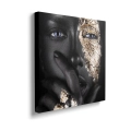 portret-kobiety-czarno-zloty-glamour-plotno-kwadrat-bok_web.webp