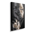 portret-kobiety-czarno-zloty-glamour-plotno-pion-bok_web.webp