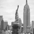 plakat-fragment-nowy-jork-statua-wolnosci-i-empire-state-building_web.webp