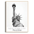 plakat-drewno-nowy-jork-statua-wolnosci-czarno-bialy_web.webp