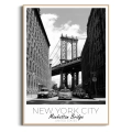 plakat-drewno-manhattan-bridge-czarno-bialy-obraz-na-sciane-z-samochodami_web.webp