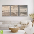 mewy-na-plazy-i-wzburzone-morze-boho-bezowy-czarna-wnetrze.webp
