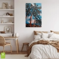 palmy-egzotyczny-pejzaz-do-sypialni-boho-plotno-pion-wnetrze_web.webp