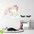 naklejki-dla-dziewczynki-jednorozec-we-wnetrzu.webp