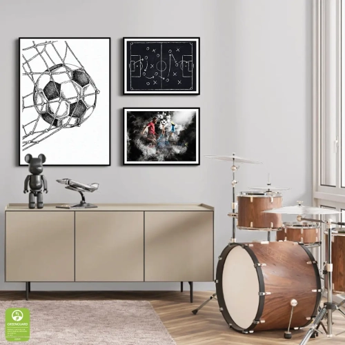 zestaw-3-plakatow-galeria-pilka-nozna-taktyka-czarno-bialy-pokoj-mlodziezowy.webp