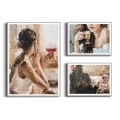 zestaw-3-plakatow-galeria-malarska-kobieta-wino-elegance-bez-bordo-salon-ramka-srebrna.webp