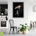 marionetka-sukces-styl-loft-czarny-plakat-czarna-wnetrze.webp
