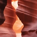 zestaw-2-plakatow-kanion-antylopy-ii-dyptyk-fragment.webp