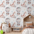 tapeta-na-wymiar-zyrafy-w-samolotach-balonach-akwarela-skandynawski-boho-pokoj-dzieciecy-wielobarwna-wnetrze1.webp
